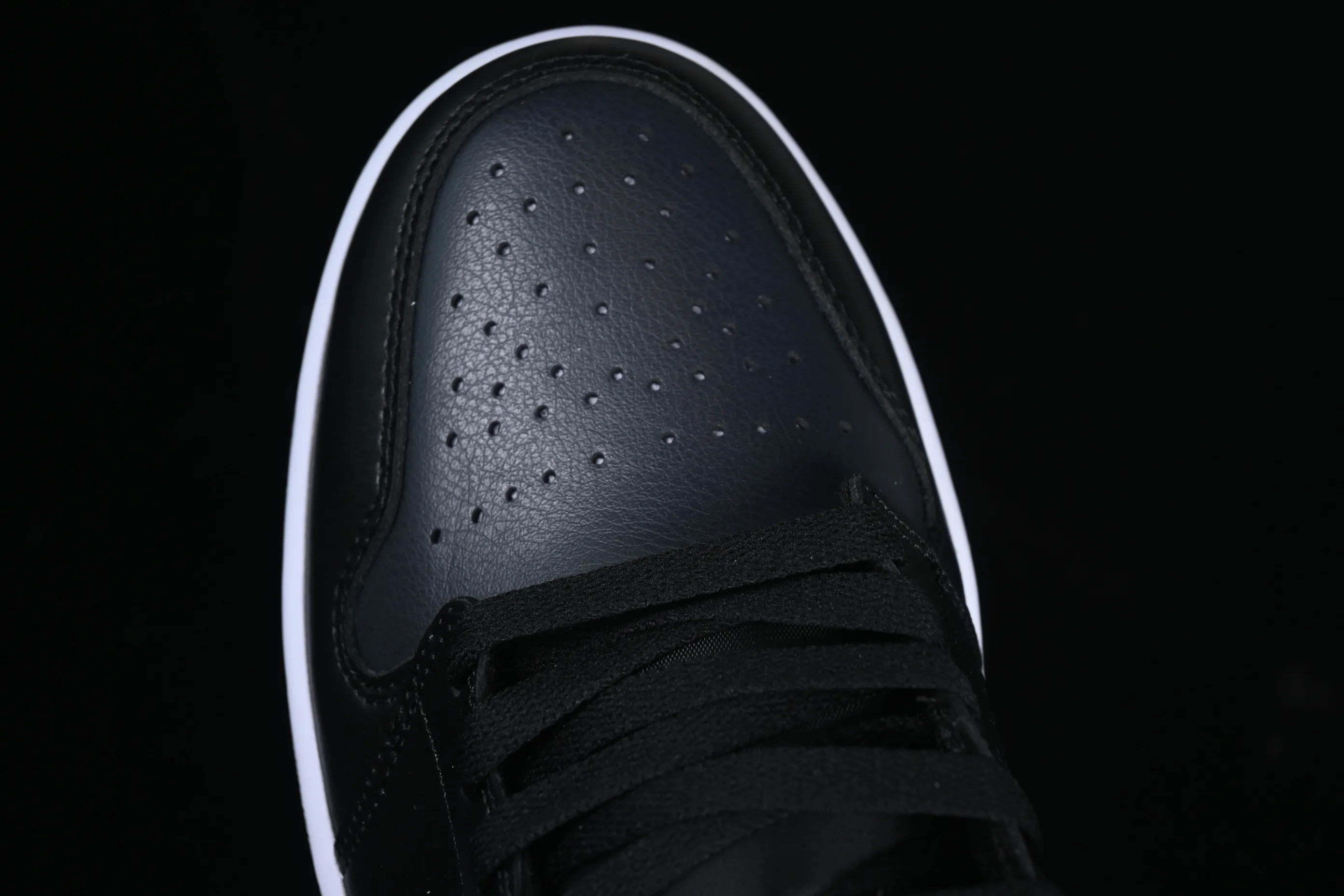 All categories Air Jordan Jordan series basketball shoes Air Jordan 1 Mid Air Jordan 1 Mid AJ1 Joe 1 black and white gray mid-top cultural and casual sneakers DQ8426-010
